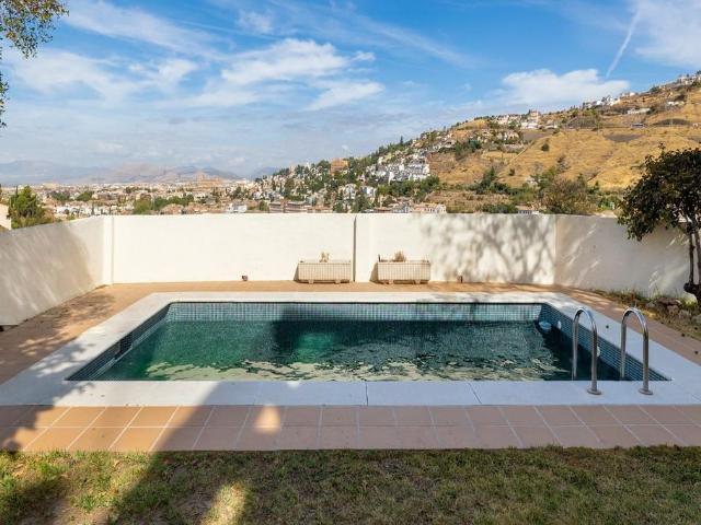 Casa de alto standing de 245 m2 en venta Granada, España