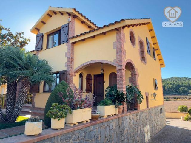 Casa de alto standing de 249 m2 en venta Albiñana, Cataluña