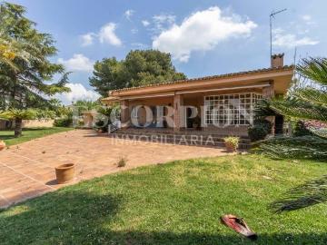 Casa de alto standing de 240 m2 en venta Paterna, España