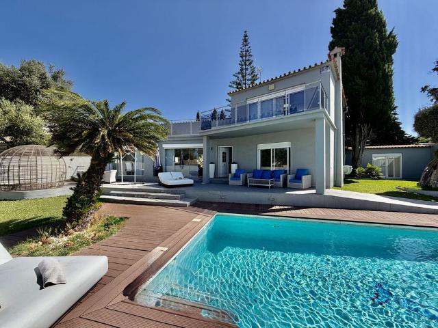 Casa de alto standing de 254 m2 en venta Cabopino, Andalucía