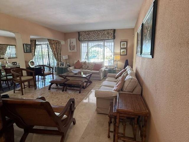 Casa de alto standing de 256 m2 en venta Nueva Andalucia, Andalucía