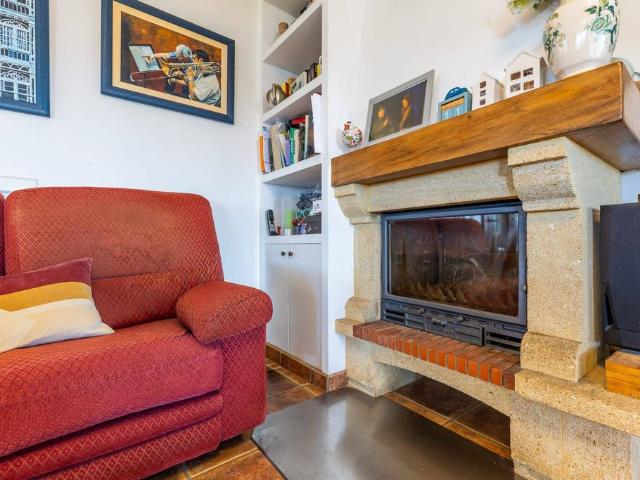 Casa de alto standing de 250 m2 en venta Calle Espiñeiro s/n, Mera Serantes, Los Oleiros, La Coruña, Provincia de La Coruña, Galicia