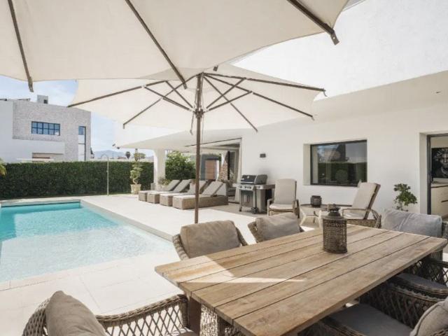 Casa de alto standing de 250 m2 en venta San Pedro de Alcántara, Andalucía