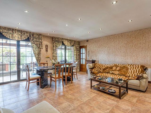 Casa de 269 m2 en venta Igualada, Cataluña