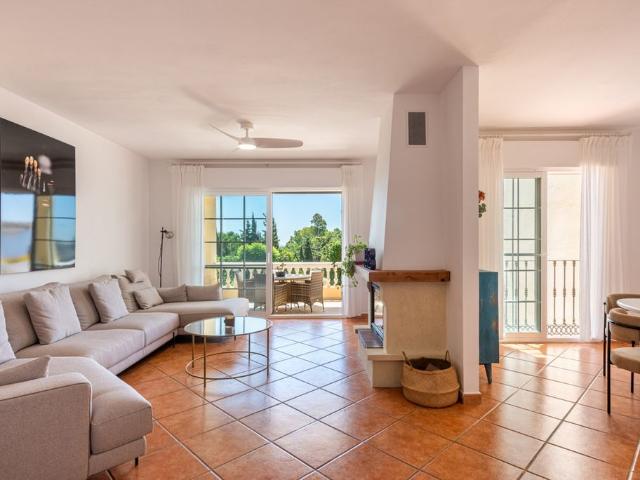 Casa de alto standing de 275 m2 en venta Estepona, España