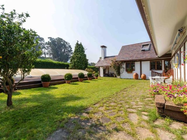 Casa de alto standing de 300 m2 en venta Solares, Cantabria