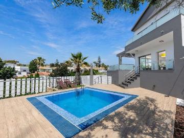 Casa de alto standing de 320 m2 en venta El Faro, España