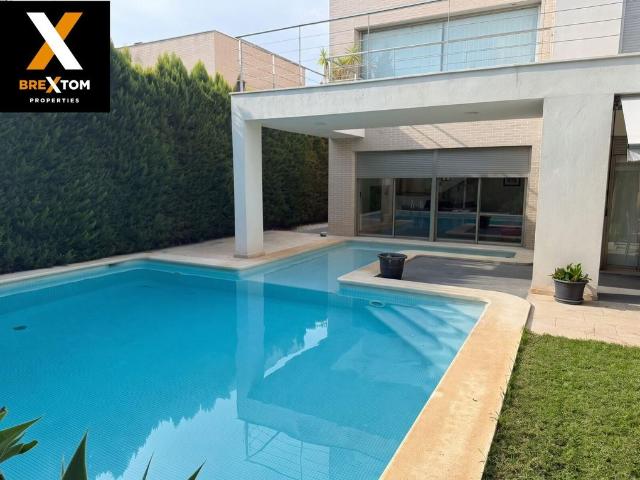 Casa de alto standing de 358 m2 en venta Molina de Segura, Murcia