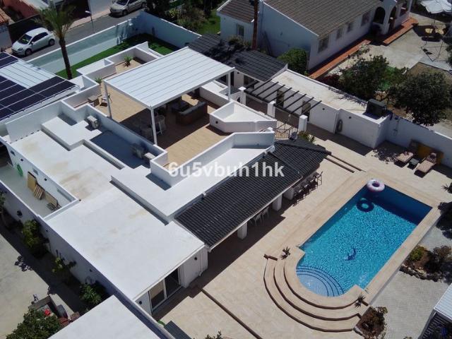 Casa de alto standing de 350 m2 en venta Benalmádena Costa, España