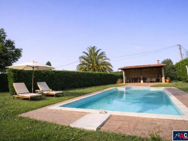 Casa de alto standing de 362 m2 en venta Camargo, España