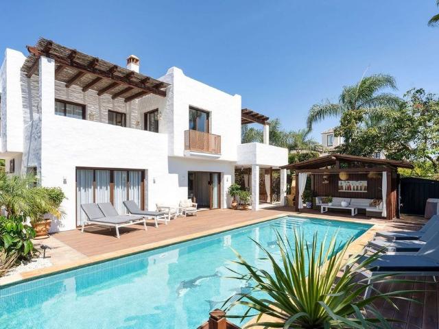 Casa de alto standing de 382 m2 en venta San Pedro de Alcántara, España