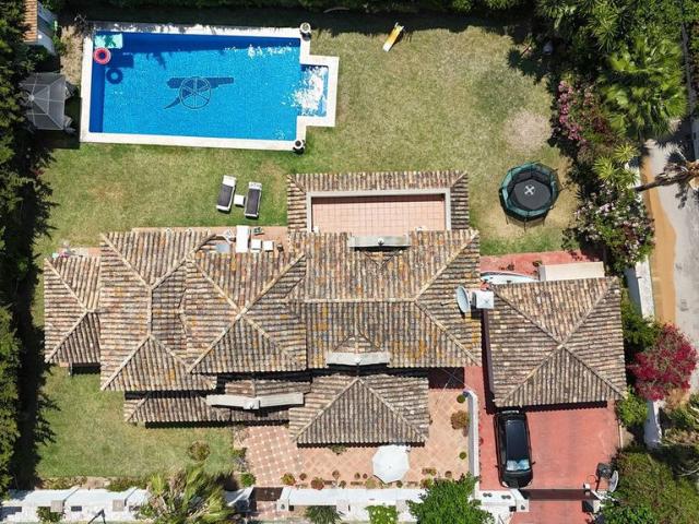 Casa de alto standing de 398 m2 en venta Estepona, Andalucía