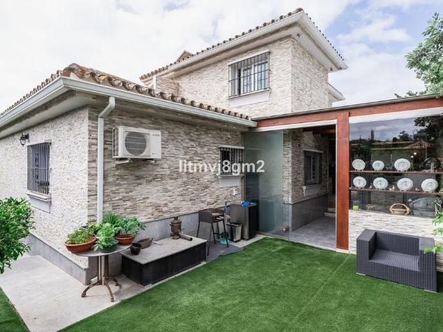 Casa de alto standing de 390 m2 en venta Artola, Andalucía