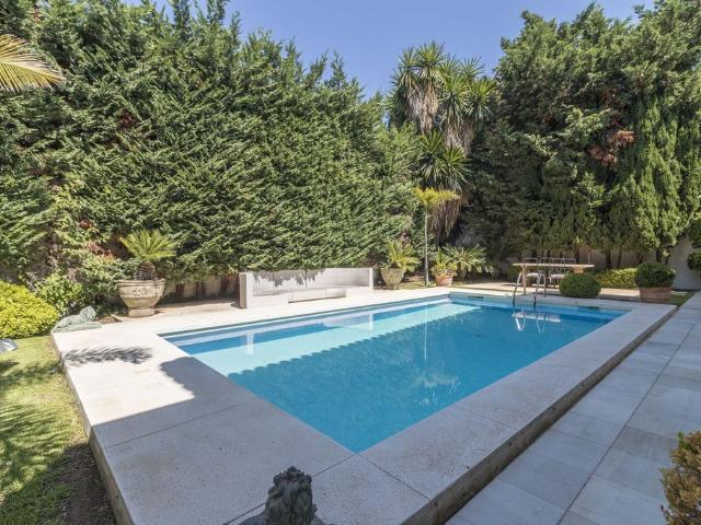 Casa de alto standing de 390 m2 en venta Los Monteros, Marbella, Andalucía