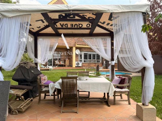 Casa de alto standing de 466 m2 en venta Villaviciosa de Odón, Comunidad de Madrid