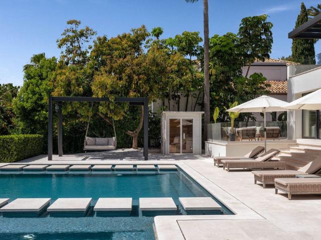 Casa de alto standing de 460 m2 en venta Nueva Andalucia, Andalucía