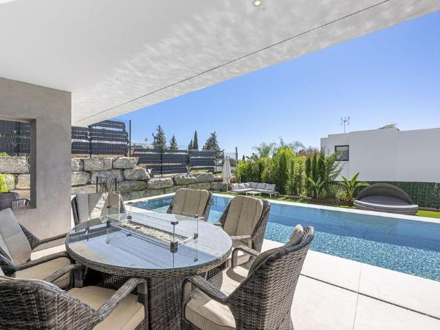 Exclusiva casa de 496 m2 en venta Málaga, Andalucía