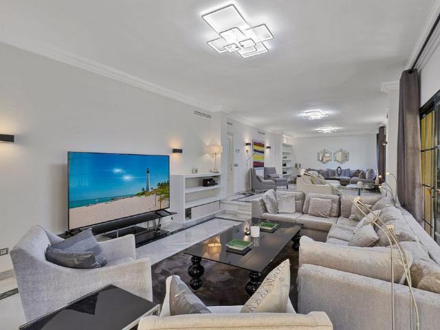 Casa de alto standing de 497 m2 en venta Guadalmina, España