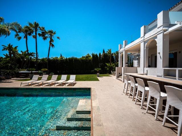 Casa de alto standing de 539 m2 en venta Nueva Andalucia, Andalucía
