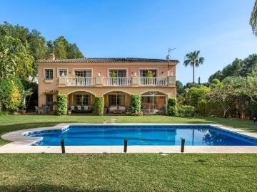 Casa de alto standing de 588 m2 en venta Nueva Andalucia, España