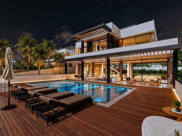 Casa de alto standing de 599 m2 en venta Estepona, España