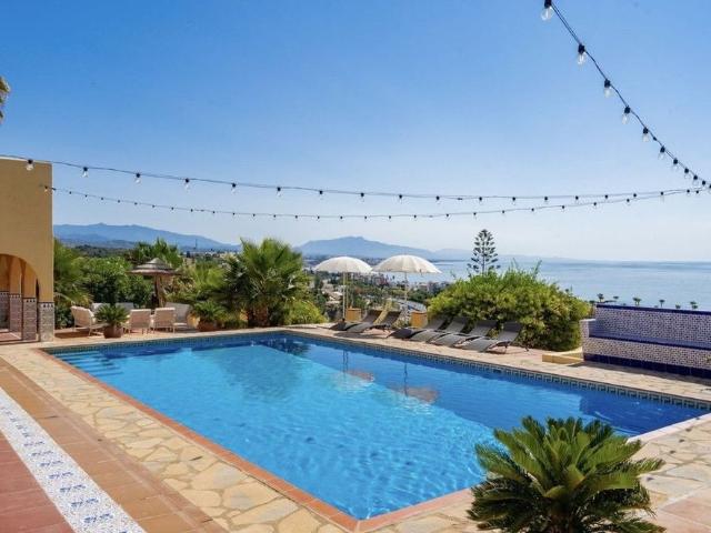 Casa de alto standing de 608 m2 en venta Estepona, España