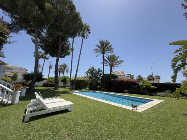 Casa de alto standing de 621 m2 en venta San Pedro de Alcántara, Andalucía