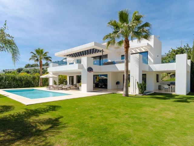 Casa de alto standing de 637 m2 en venta Nueva Andalucia, España