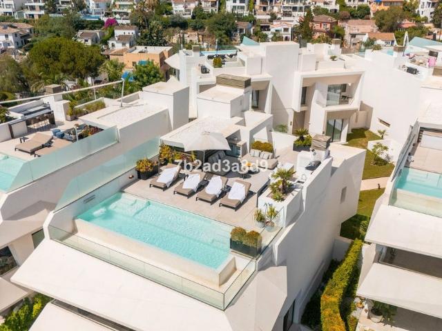 Casa de alto standing de 665 m2 en venta Nueva Andalucia, España