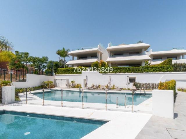 Casa de alto standing de 665 m2 en venta Nueva Andalucia, España