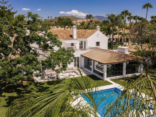 Casa de alto standing de 712 m2 en venta Nueva Andalucia, España