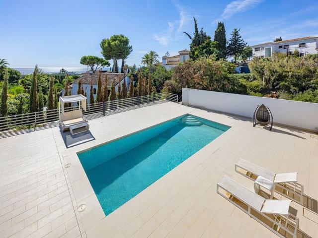 Casa de alto standing de 660 m2 en venta El Rosario, Marbella, Andalucía