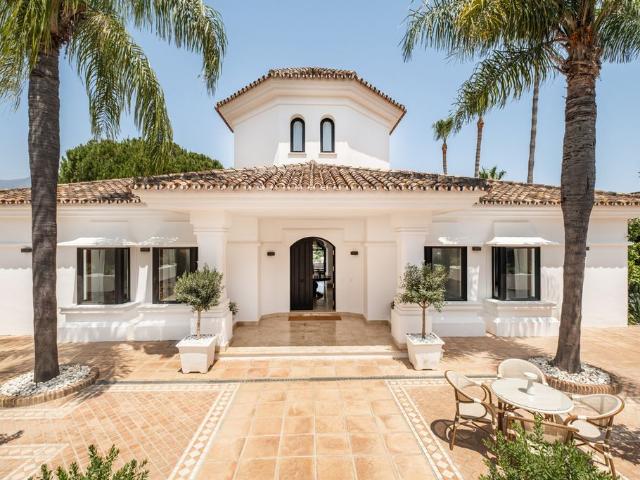 Casa de alto standing de 710 m2 en venta Aloha, Nueva Andalucia, Andalucía