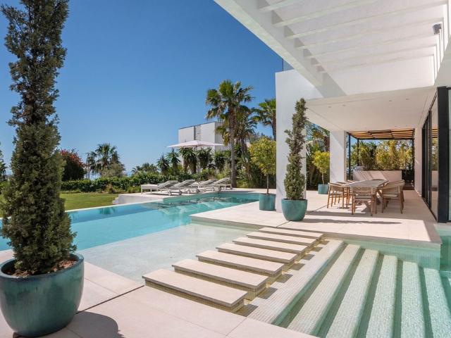 Casa de alto standing de 915 m2 en venta Estepona, España
