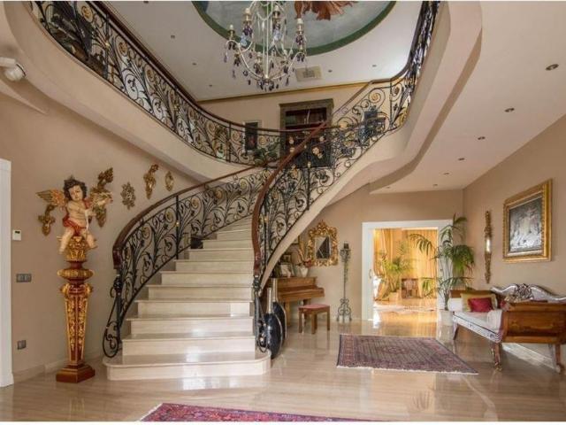 Casa de alto standing de 998 m2 en venta Gelves, Andalucía