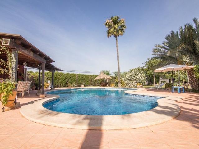 Casa de alto standing en alquiler Elche, España