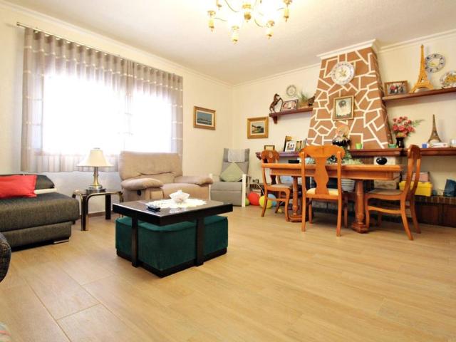 Exclusiva casa de 140 m2 en venta Alicante, España