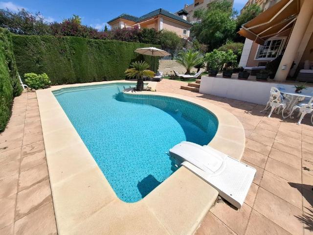 Casa de alto standing en venta Arenales del Sol, España