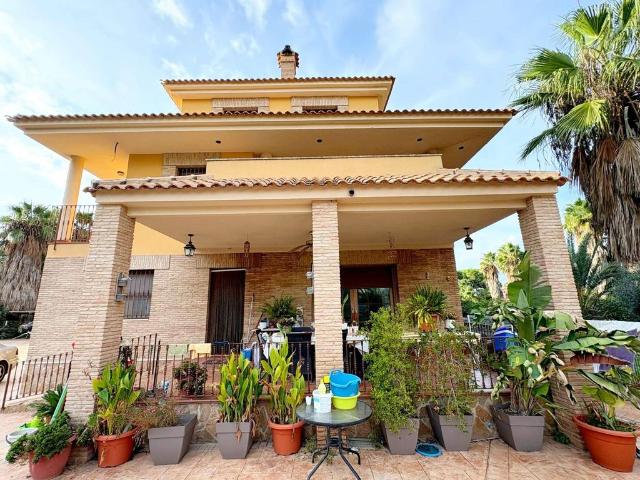 Casa de alto standing en venta Beniaján, España