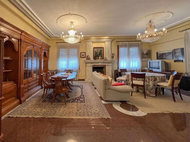 Casa de alto standing de 428 m2 en venta Elche, Comunidad Valenciana