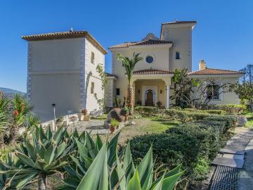 Casa de alto standing en venta Estepona, España