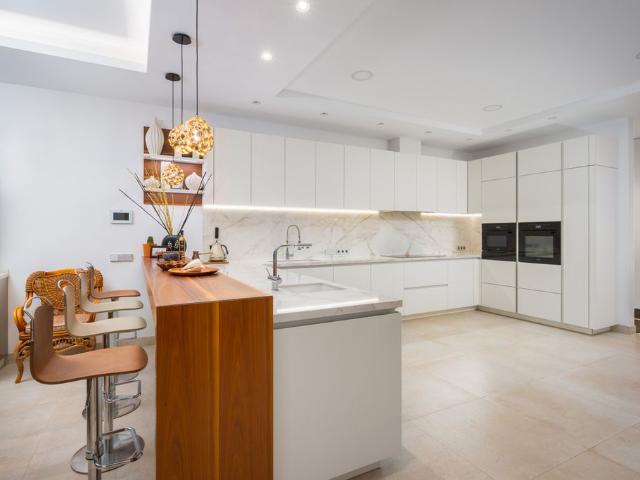 Casa de alto standing en venta Estepona, España