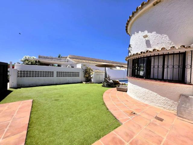 Casa de alto standing en venta Estepona, España