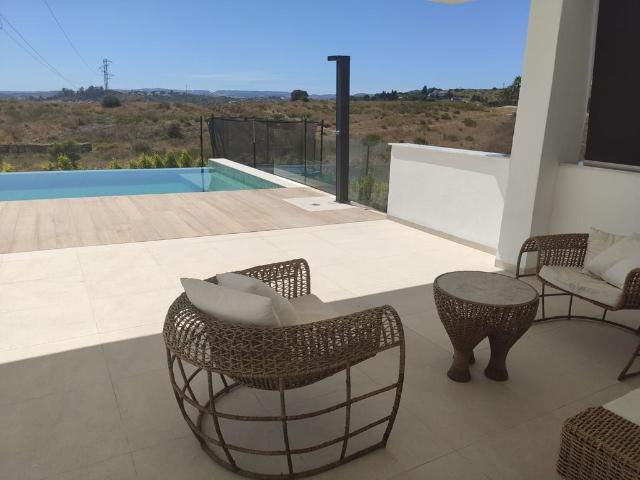 Casa de alto standing en venta Estepona, España