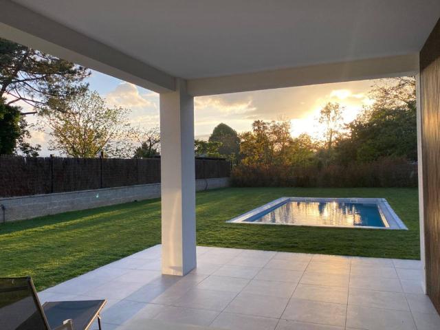 Casa de alto standing en venta Oleiros, España