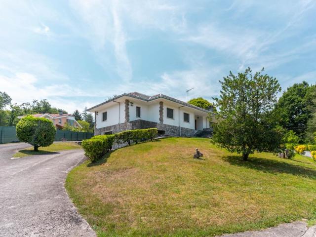 Casa de alto standing de 431 m2 en venta Oviedo, Asturias
