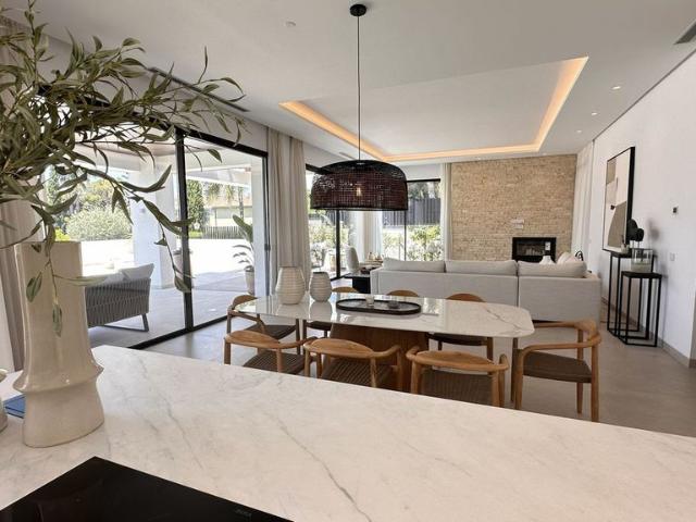 Casa de alto standing en venta Marbella, España