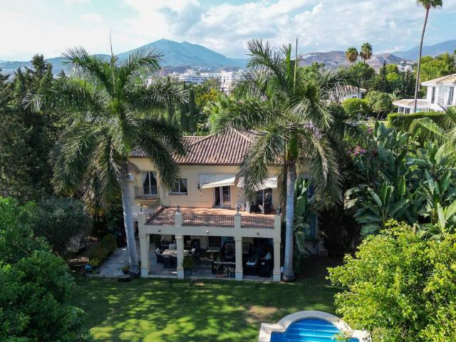 Casa de alto standing en venta Nueva Andalucia, Andalucía