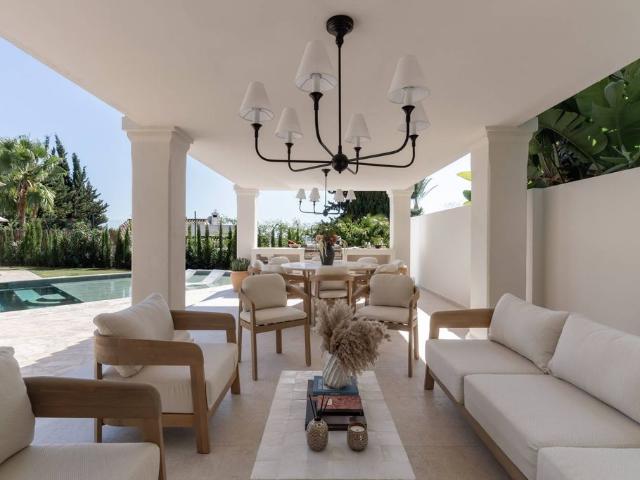 Casa de alto standing en venta Nueva Andalucia, España