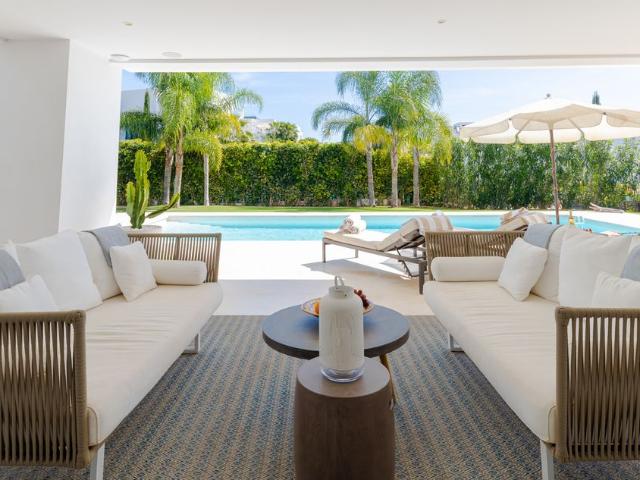 Casa de alto standing en venta Nueva Andalucia, España
